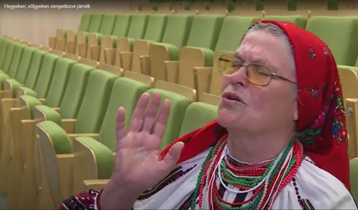 Prin munți și văi, cu cântec răsunând